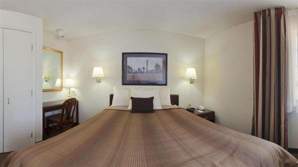 Sonesta Simply Suites Houston - Nasa Clear Lake Webster Exterior photo